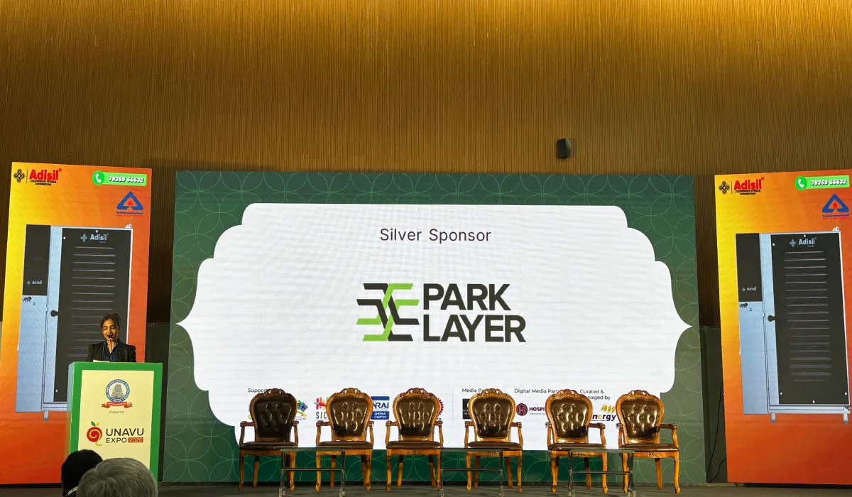 Parklayer receiving an award at Unavu Expo 2026